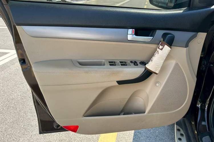 Used Kia Sorento 2013 2.2T 7-seat Diesel Comfort Edition Interior 8