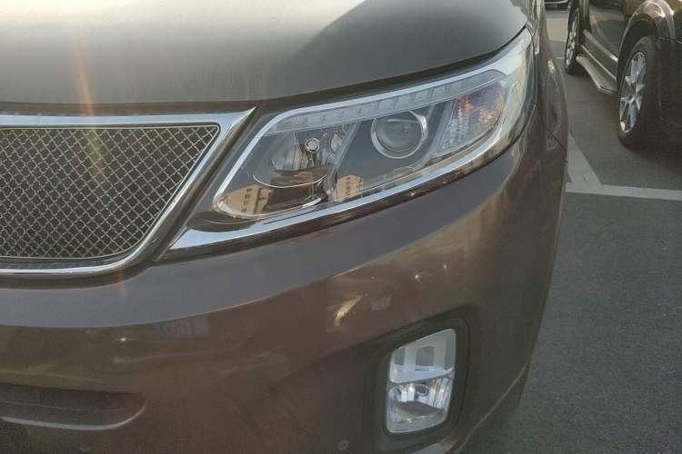 Used Kia Sorento 2013 2.2T 5-Seater Diesel Luxury Edition Left Front Headlight