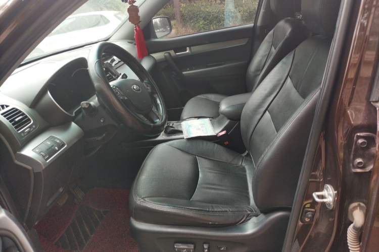 Used Kia Sorento 2013 2.2T 7-seat Diesel Luxury Edition Left Front Seat