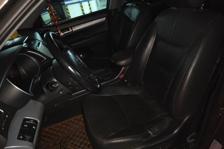 Used Kia Sorento 2013 2.4L 7-seat Gasoline Luxury Edition Left Front Seat