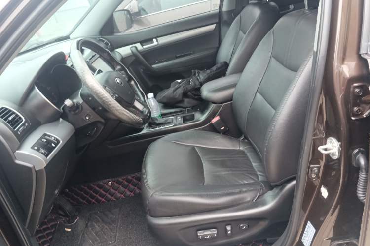 Used Kia Sorento 2013 2.2T 7-seat Diesel Luxury Edition Left Front Seat