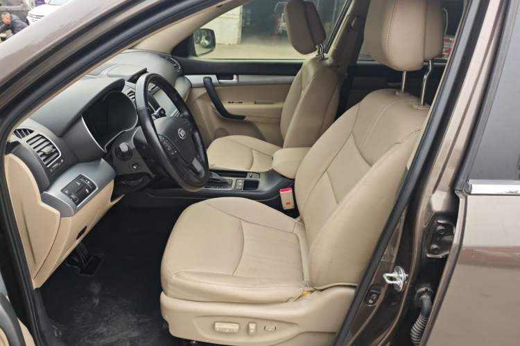 Used Kia Sorento 2013 2.4L 7-Seater Gasoline Luxury Version China IV Standard Left Front Seat