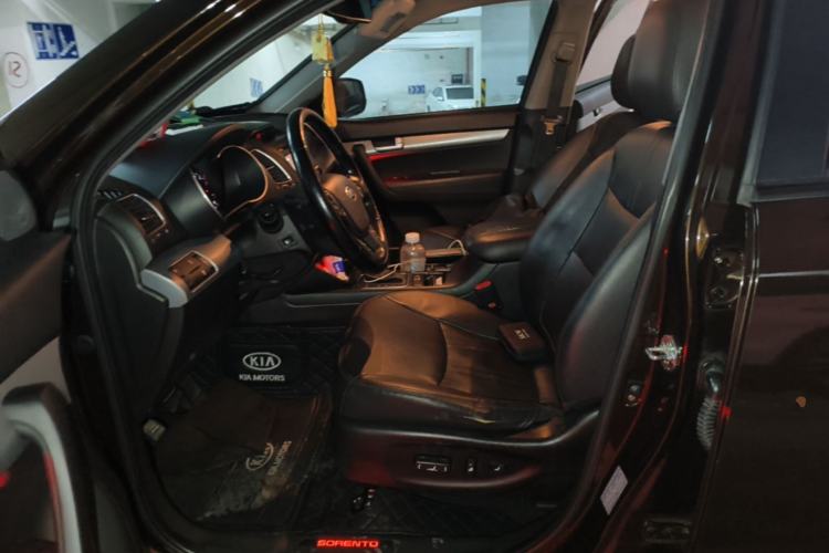 Used Kia Sorento 2013 2.4L 7-Seater Gasoline Luxury Version China IV Standard Left Front Seat