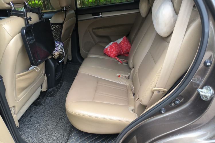 Used Kia Sorento 2013 2.4L 7-Seater Gasoline Luxury Version China IV Standard Left Rear Seat