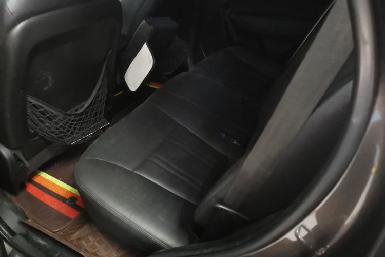 Used Kia Sorento 2013 2.4L 5-Seater Gasoline Comfort Edition Left Rear Seat