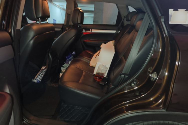 Used Kia Sorento 2013 2.4L 7-Seater Gasoline Luxury Version China IV Standard Left Rear Seat