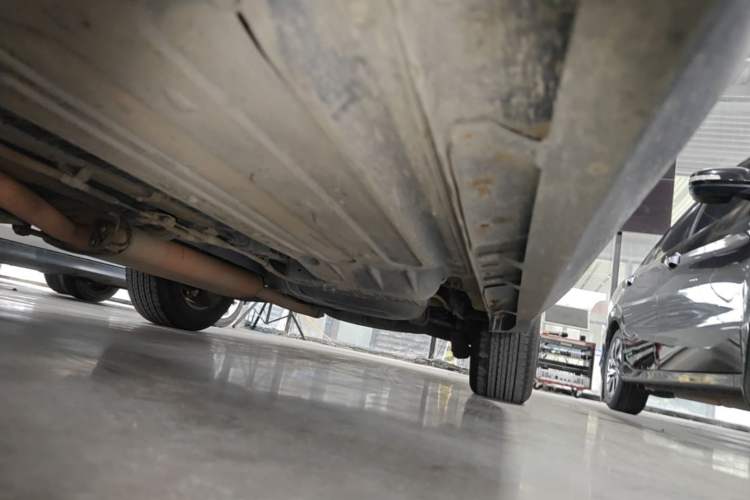 Used Kia Sorento 2013 2.4L 5-seat Gasoline Luxury Edition Left Side Sill