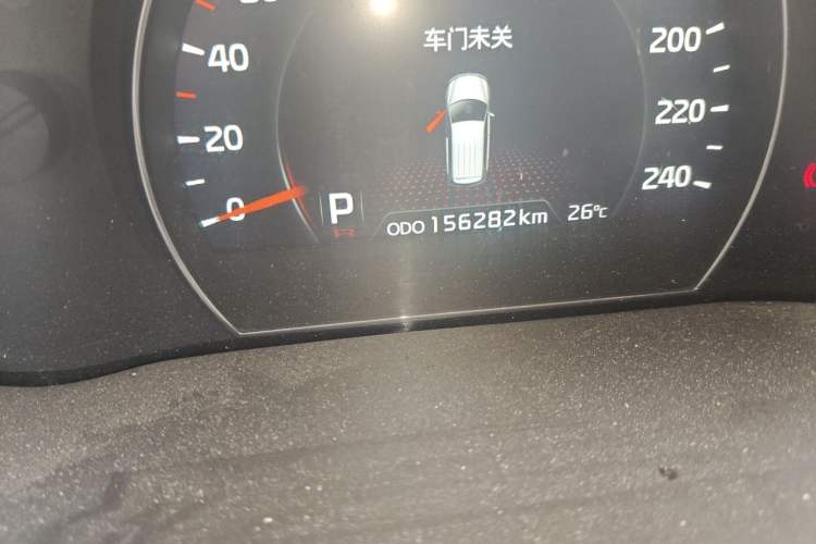 Used Kia Sorento 2013 2.4L 5-Seater Gasoline Luxury Version China IV Standard Odometer Close Up