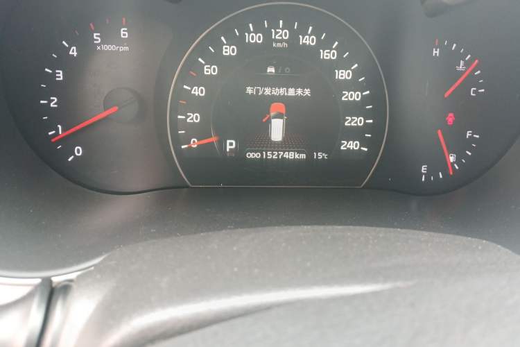 Used Kia Sorento 2013 2.2T 7-seat Diesel Luxury Edition Odometer Close Up