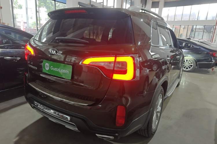 Used Kia Sorento 2013 2.4L 5-seat Gasoline Luxury Edition Rear Right 45 Deg