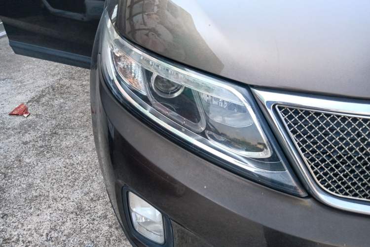 Used Kia Sorento 2013 2.4L 5-Seater Gasoline Comfort Version China IV Standard Right Front Headlight