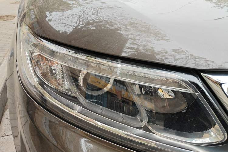 Used Kia Sorento 2013 2.2T 7-seat Diesel Luxury Edition Right Front Headlight