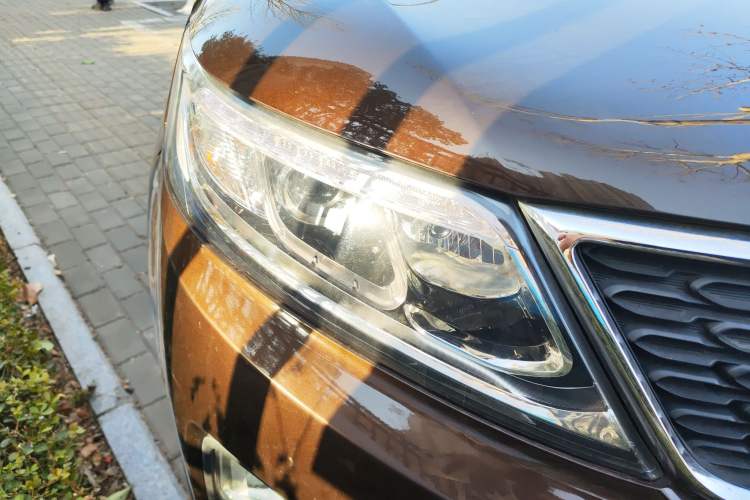 Used Kia Sorento 2013 2.4L 7-Seater Gasoline Luxury Version China IV Standard Right Front Headlight