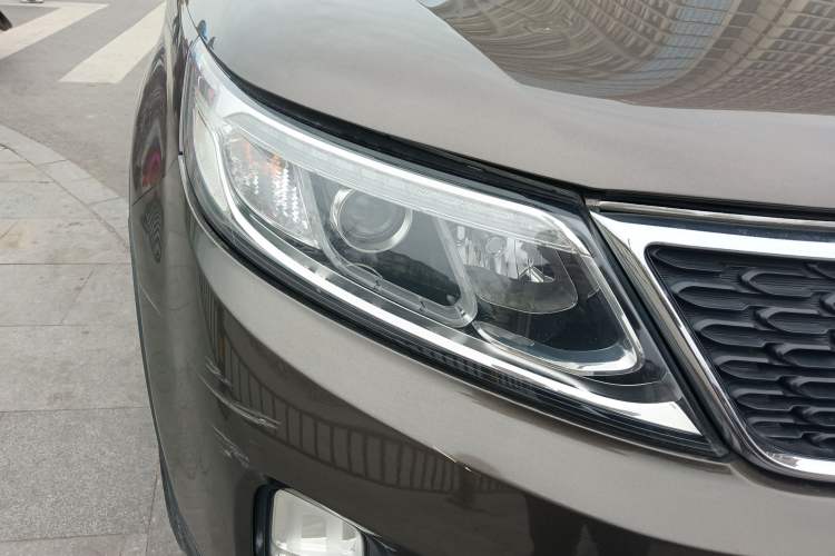 Used Kia Sorento 2013 2.2T 7-seat Diesel Luxury Edition Right Front Headlight