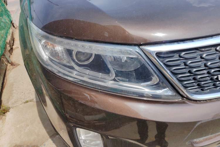 Used Kia Sorento 2013 2.4L 7-Seater Gasoline Comfort Edition China V Standard Right Front Headlight