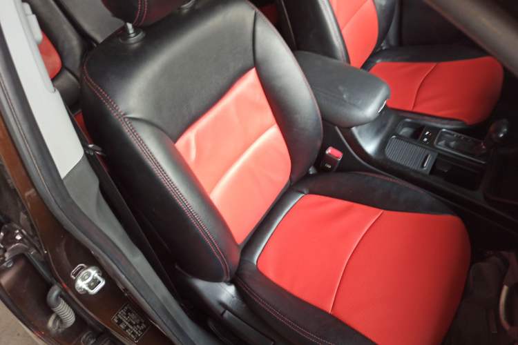 Used Kia Sorento 2013 2.4L 7-Seater Gasoline Comfort Version China IV Standard Right Front Seat
