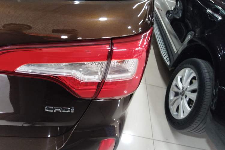 Used Kia Sorento 2013 2.2T 7-seat Diesel Comfort Edition Right Rear Taillight