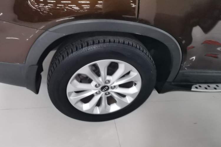 Used Kia Sorento 2013 2.2T 5-Seater Diesel Comfort Edition Right Rear Wheel Hub