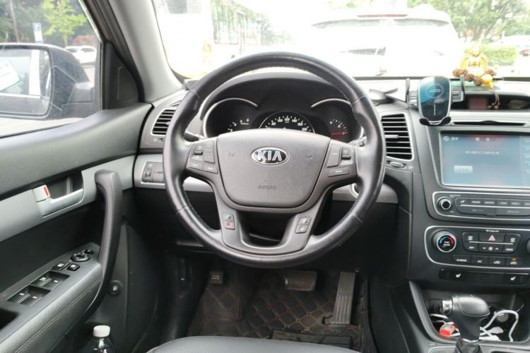 Used Kia Sorento 2013 2.2T 5-Seater Diesel Luxury Edition Steering Wheel