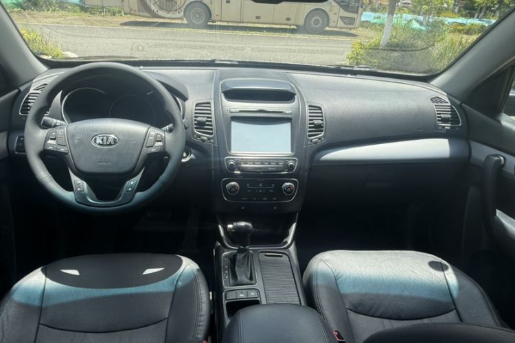 Used Kia Sorento 2013 2.2T 7-seat Diesel Luxury Edition Steering Wheel