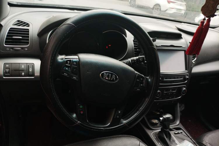 Used Kia Sorento 2013 2.2T 7-seat Diesel Luxury Edition Steering Wheel