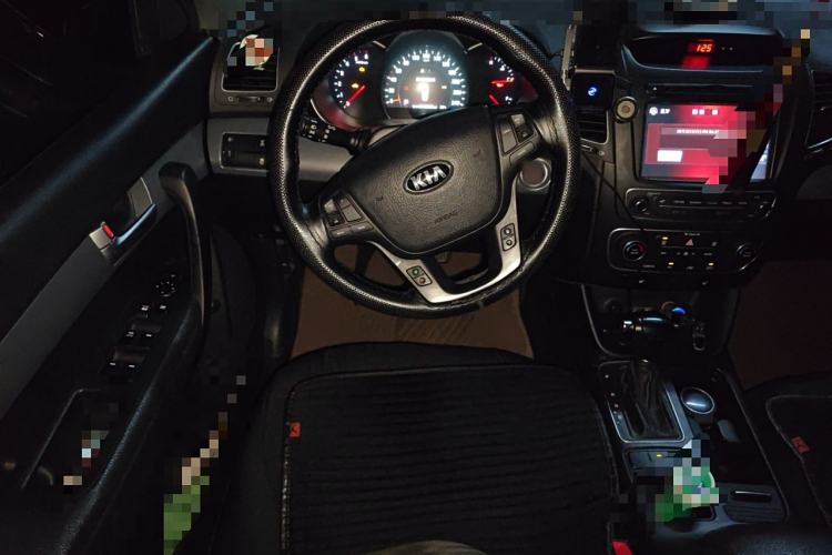 Used Kia Sorento 2013 2.2T 7-seat Diesel Luxury Edition Steering Wheel