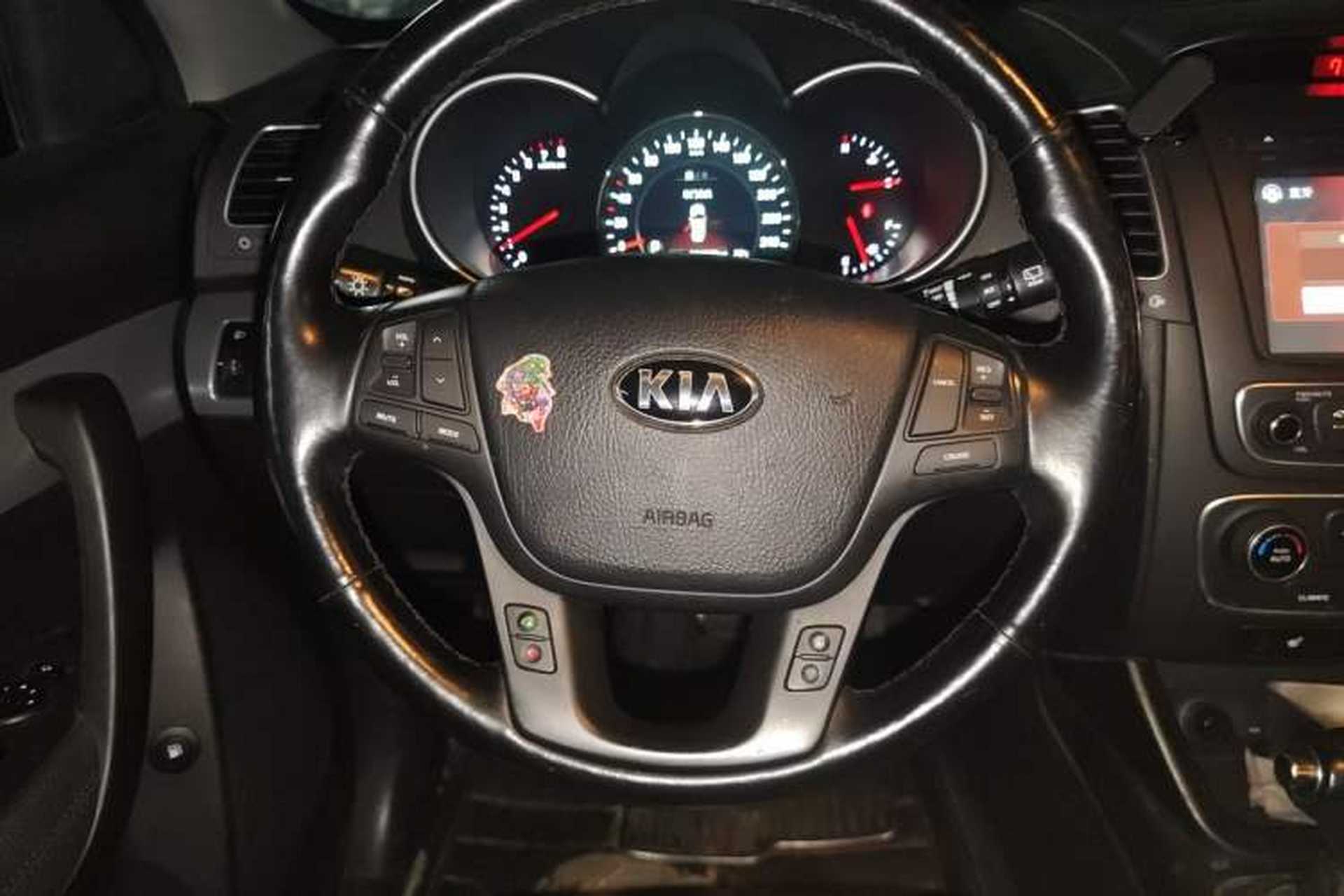 Used Kia Sorento 2013 2.4L 5-Seater Gasoline Luxury Version China V Standard Steering Wheel