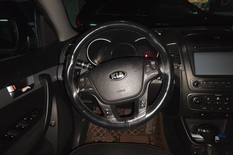 Used Kia Sorento 2013 2.4L 7-seat Gasoline Luxury Edition Steering Wheel
