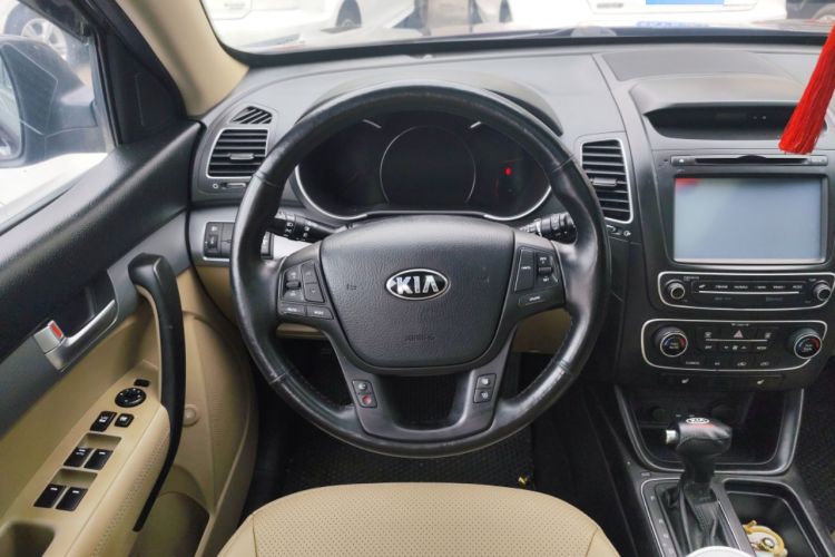 Used Kia Sorento 2013 2.4L 7-Seater Gasoline Luxury Version China IV Standard Steering Wheel