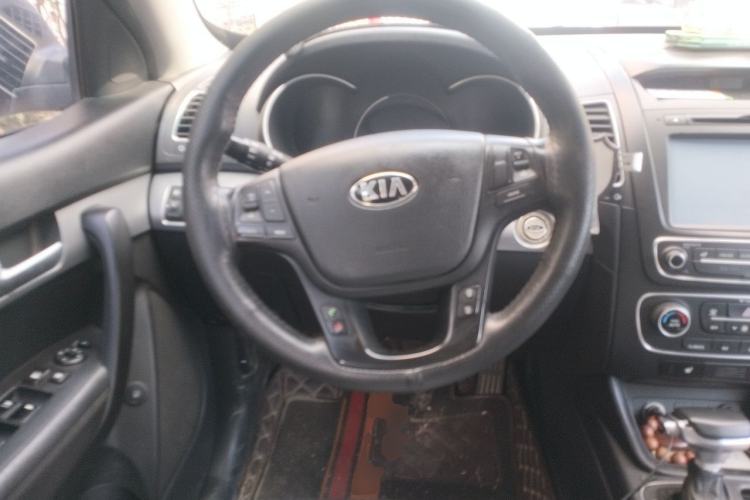 Used Kia Sorento 2013 2.4L 7-Seater Gasoline Luxury Version China IV Standard Steering Wheel