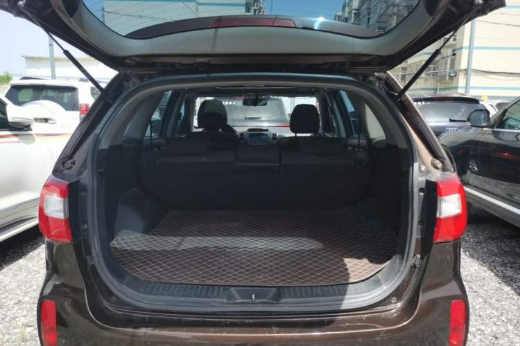 Used Kia Sorento 2013 2.2T 5-Seater Diesel Comfort Edition Trunk