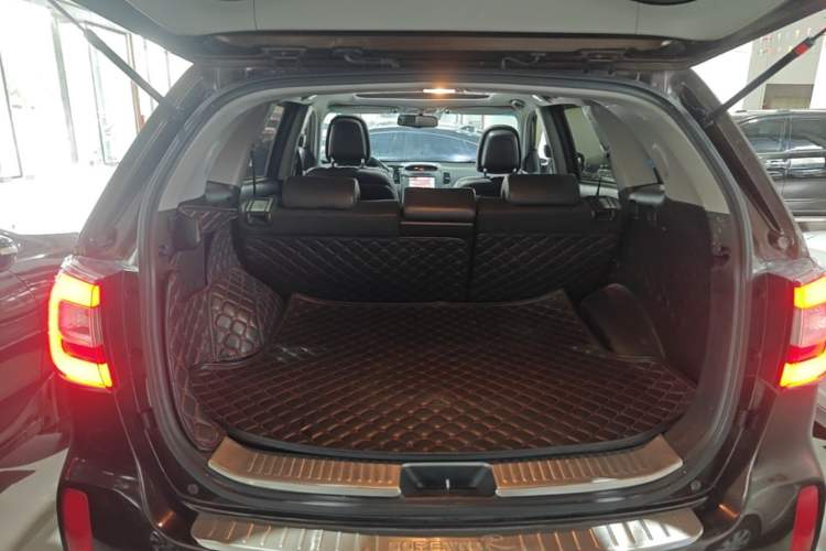 Used Kia Sorento 2013 2.4L 5-seat Gasoline Luxury Edition Trunk