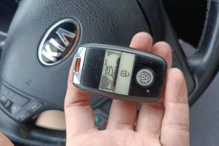 Used Kia Sorento 2013 2.2T 7-Seater Diesel Supreme Edition Vehicle Key