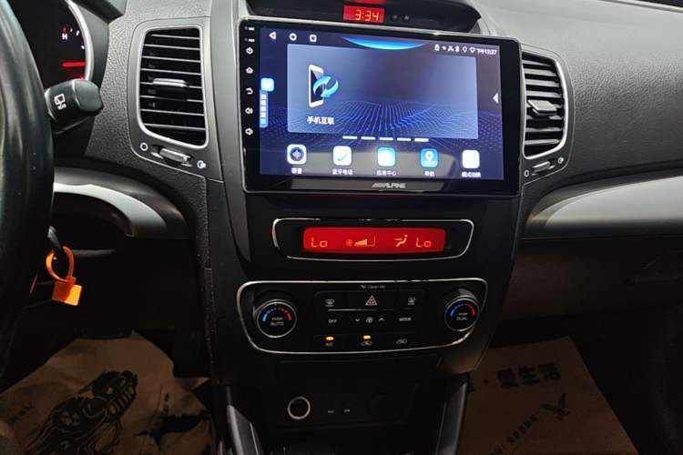 Used Kia Sorento 2013 2.4L 7-Seater Gasoline Comfort Version China IV Standard Audio And AC Panel