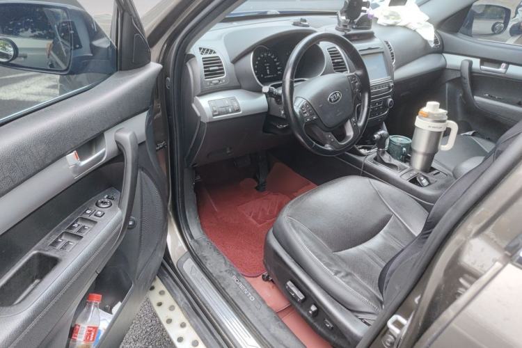 Used Kia Sorento 2013 2.2T 7-seat Diesel Luxury Edition Driver Seat