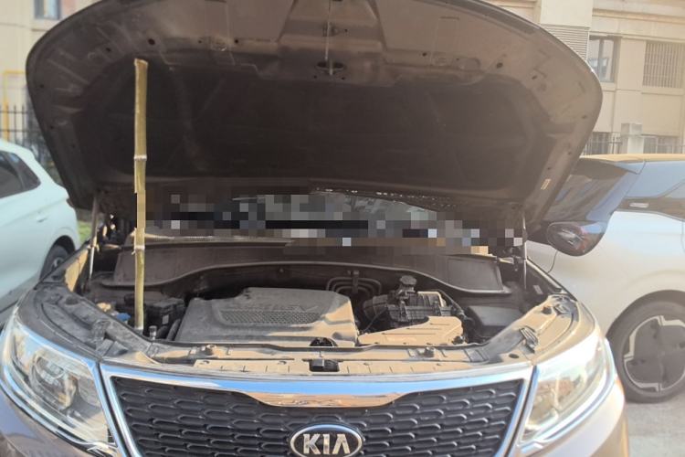 Used Kia Sorento 2013 2.2T 7-seat Diesel Luxury Edition Engine Bay