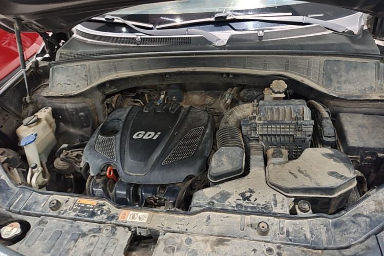 Used Kia Sorento 2013 2.4L 7-Seater Gasoline Comfort Version China IV Standard Engine Bay
