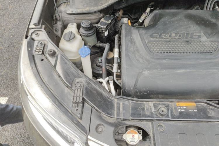 Used Kia Sorento 2013 2.2T 7-seat Diesel Luxury Edition Engine Bay Right