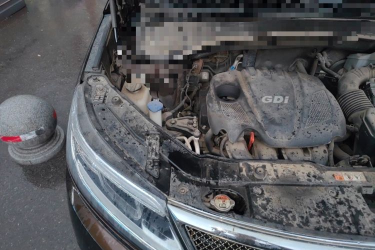 Used Kia Sorento 2013 2.4L 5-Seater Gasoline Comfort Version China IV Standard Engine Bay Right