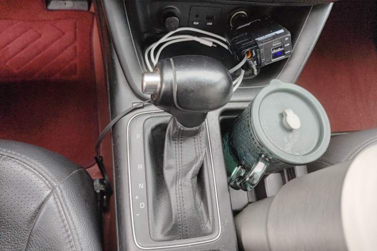 Used Kia Sorento 2013 2.2T 7-seat Diesel Luxury Edition Gear Lever