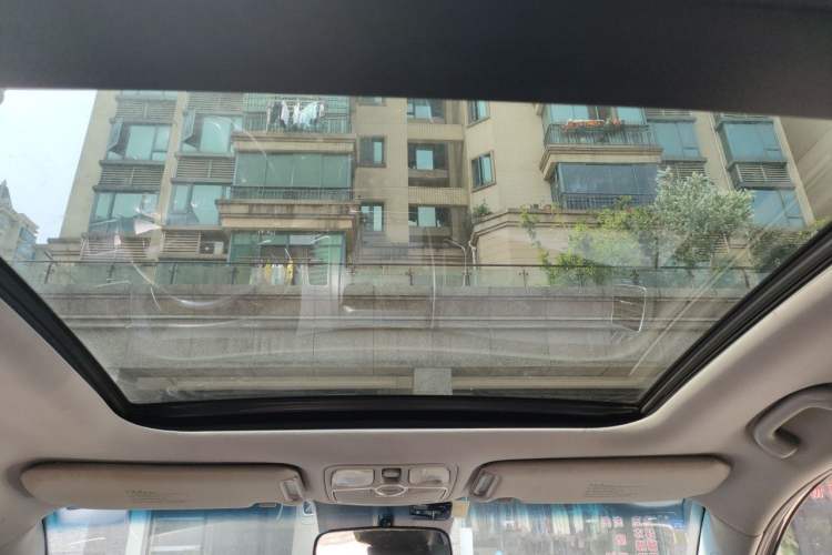 Used Kia Sorento 2013 2.4L 5-Seater Gasoline Comfort Version China IV Standard Headliner