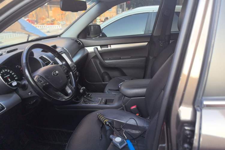 Used Kia Sorento 2013 2.2T 7-seat Diesel Luxury Edition Left Front Seat