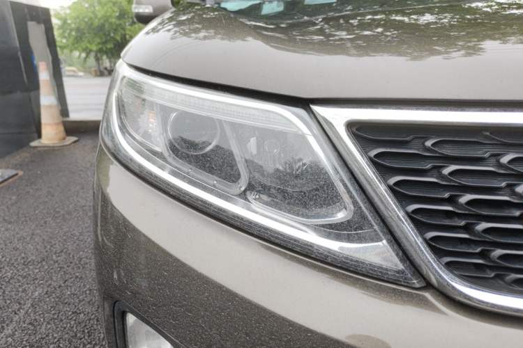 Used Kia Sorento 2013 2.2T 7-seat Diesel Luxury Edition Right Front Headlight