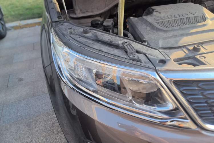 Used Kia Sorento 2013 2.2T 7-seat Diesel Luxury Edition Right Front Headlight