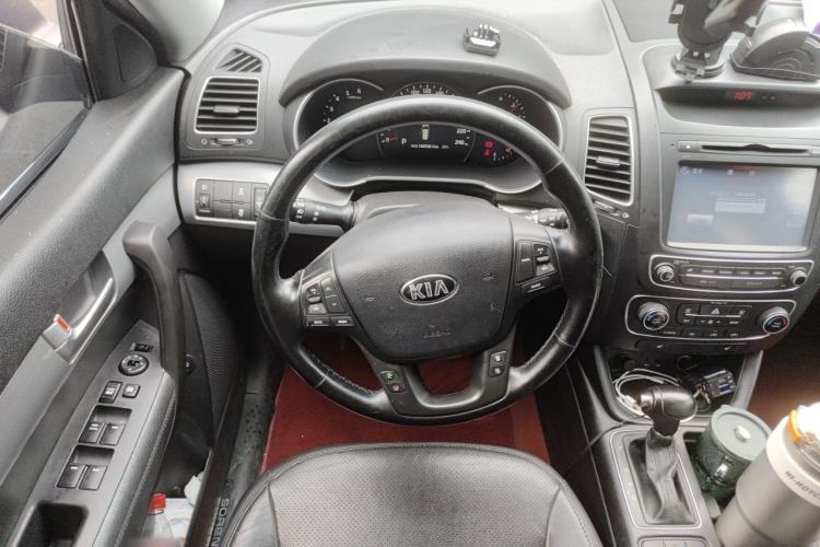Used Kia Sorento 2013 2.2T 7-seat Diesel Luxury Edition Steering Wheel