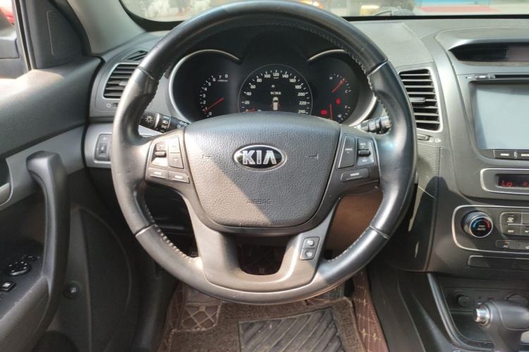 Used Kia Sorento 2013 2.4L 5-Seater Gasoline Comfort Version China IV Standard Steering Wheel