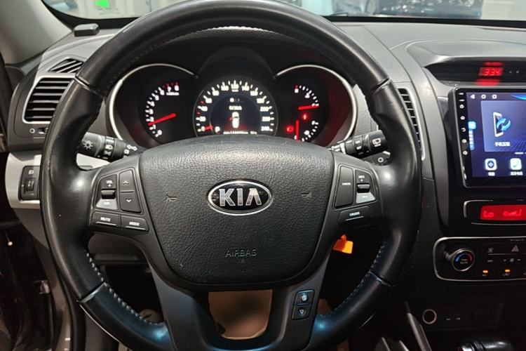 Used Kia Sorento 2013 2.4L 7-Seater Gasoline Comfort Version China IV Standard Steering Wheel