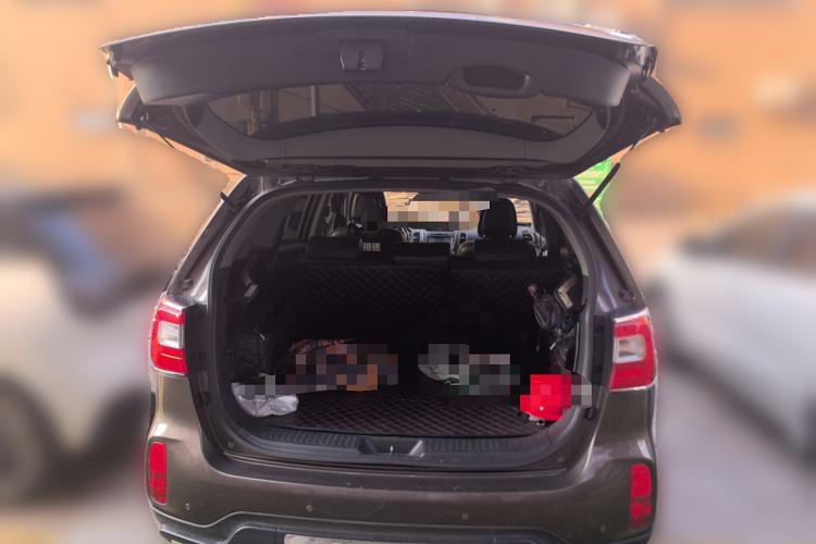 Used Kia Sorento 2013 2.2T 7-seat Diesel Luxury Edition Trunk