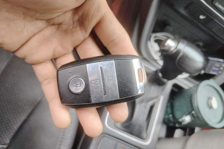 Used Kia Sorento 2013 2.2T 7-seat Diesel Luxury Edition Vehicle Key