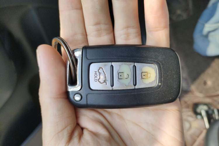 Used Kia Sorento 2013 2.4L 5-Seater Gasoline Comfort Version China IV Standard Vehicle Key